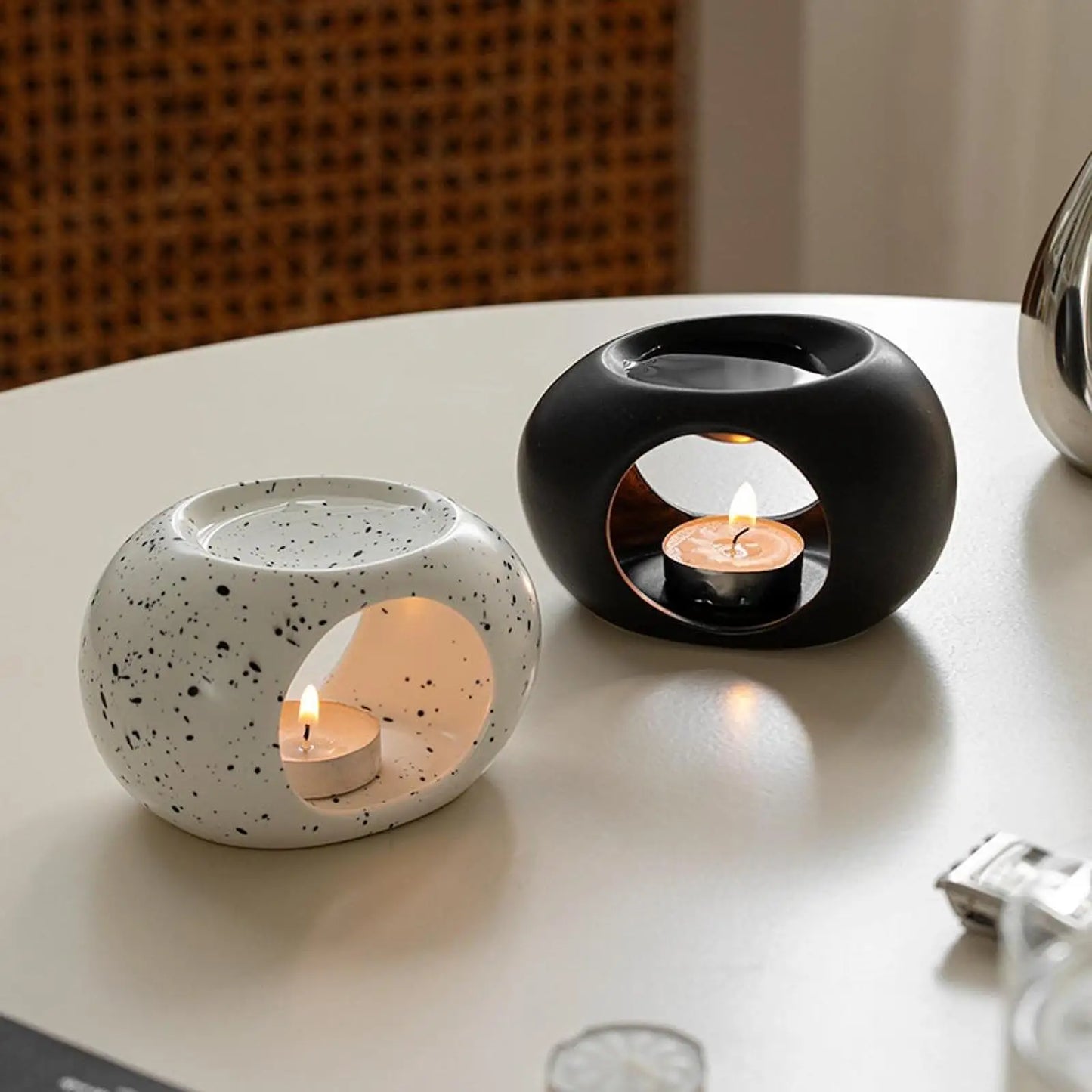 Minimalist Ceramic Candle & Essential Oil
